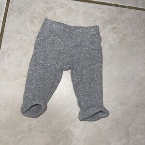 1329. Carter's Leggings Size Newborn
